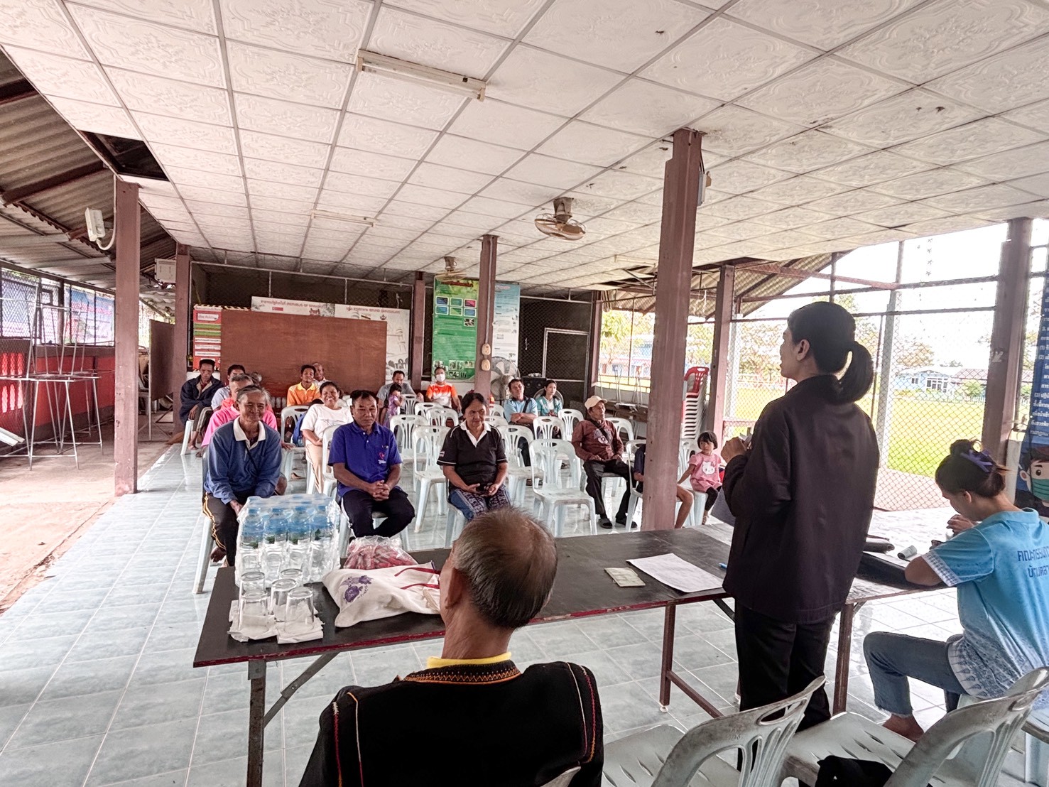 พช.โพธิ์ศรีสุวรรณ ประชุมติดตามการดำเนินงาน โครงการแก้ไขปัญหาความยากจน (กข.คจ.)