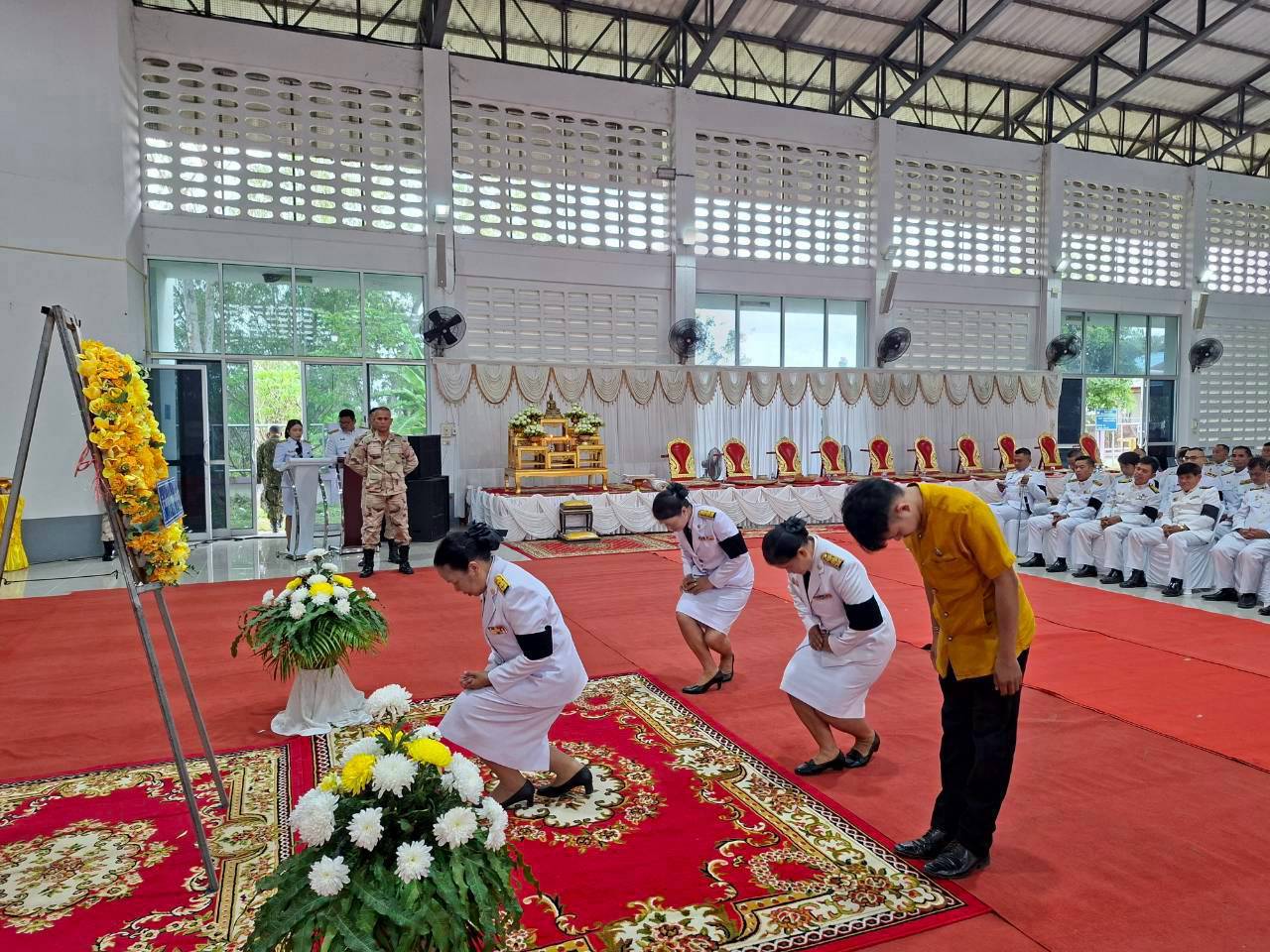 พช.โพธิ์ศรีสุวรรณ ร่วมกิจกรรมวันนวมินทรมหาราช ณ หอประชุมอำเภอโพธิ์ศรีสุวรรณ               จังหวัดศรีสะเกษ